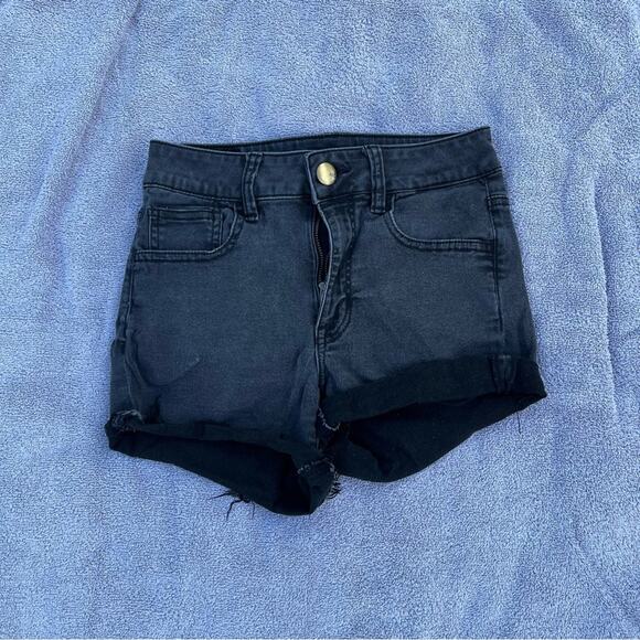 American Eagle Outfitters Black High Rise Shortie Cuffed Shorts Basic Emo Size 4 - Picture 2 of 9